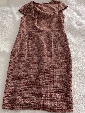 Textured Tweed Shift Dress in Coral and Black